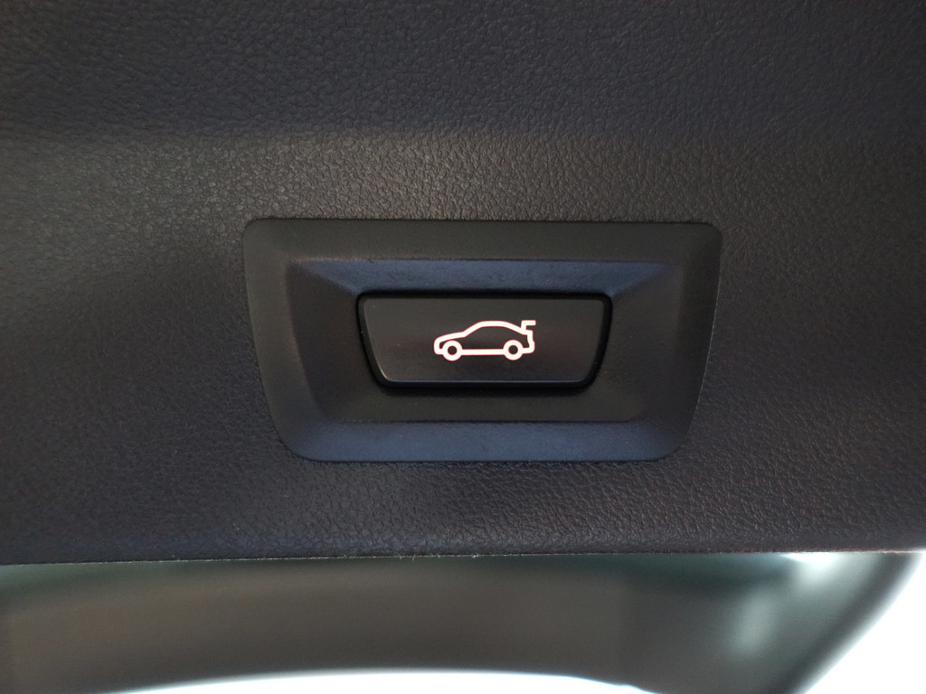 
BMW X3 xDrive30e eDrive M Sport Edition Aut- Carbonafwerking, Sfeerverlichting, Panoramadak, Standkachel, Individual Sport Leder vol									