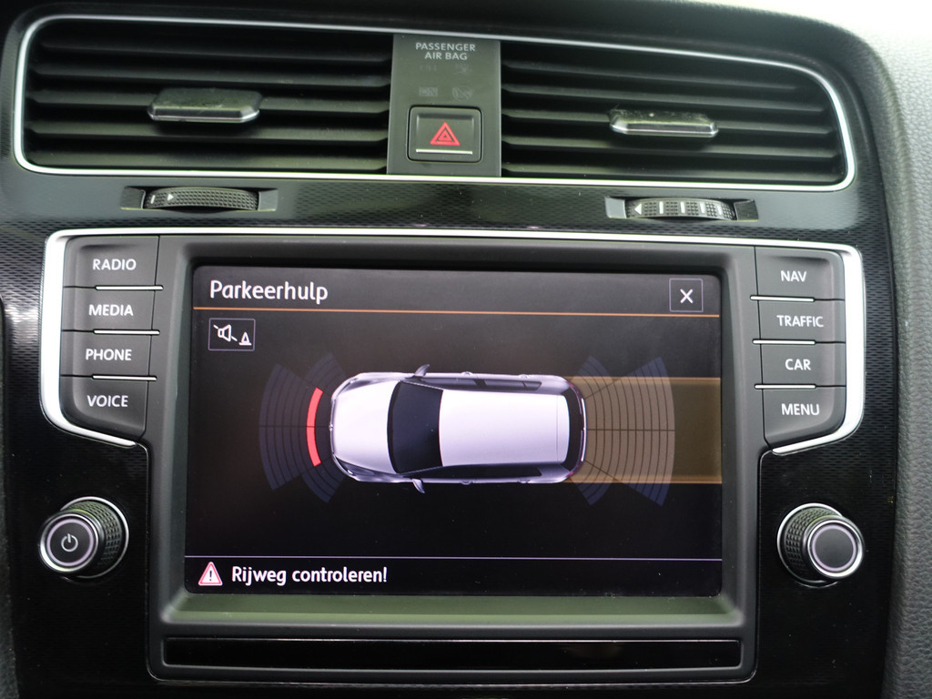 
Volkswagen Golf 1.4 TSI GTE+ Aut- Panodak, Camera, Stoelverwarming, Navi, Xenon Led vol									