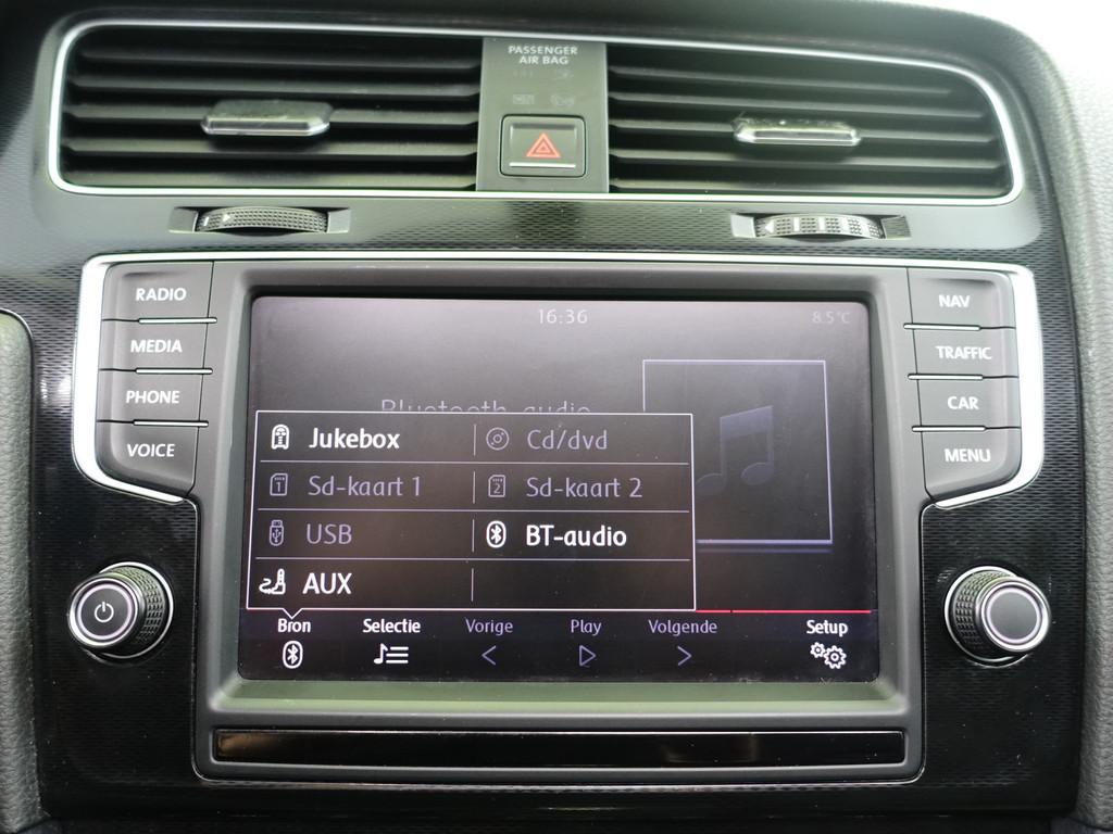 
Volkswagen Golf 1.4 TSI GTE+ Aut- Panodak, Camera, Stoelverwarming, Navi, Xenon Led vol									