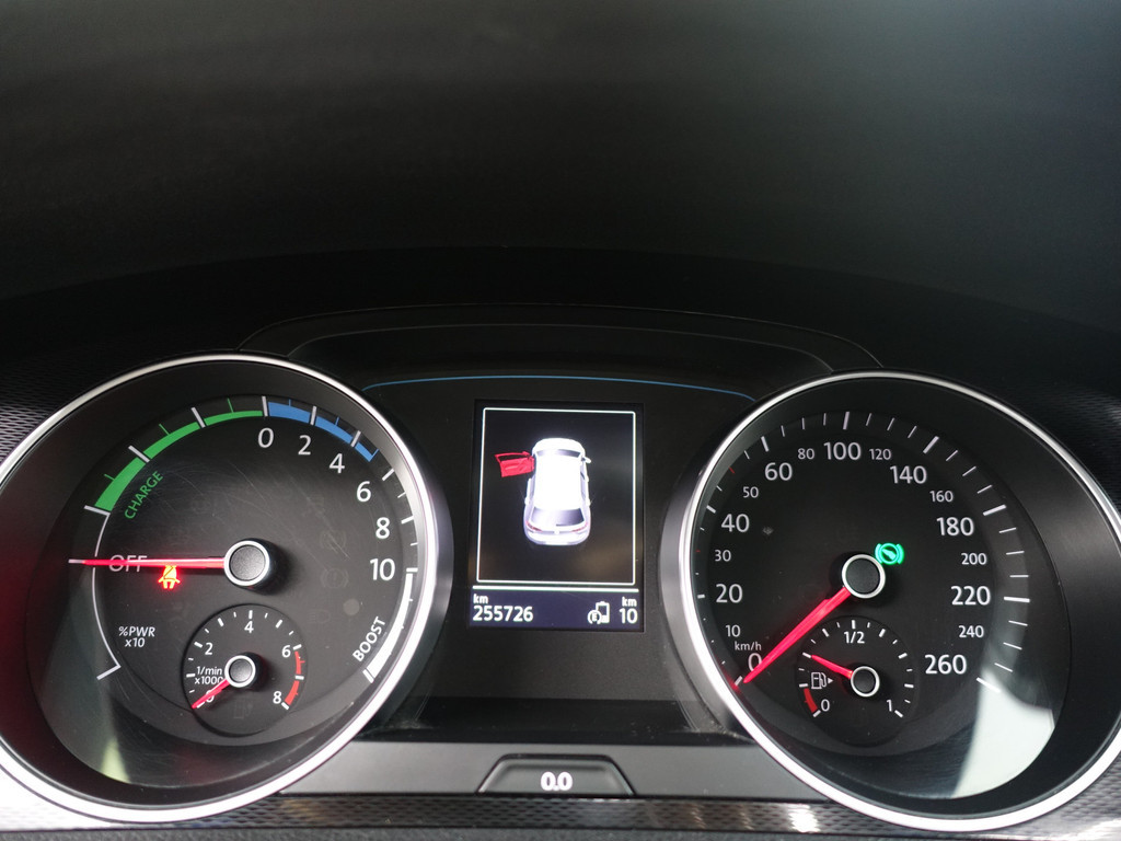 
Volkswagen Golf 1.4 TSI GTE+ Aut- Panodak, Camera, Stoelverwarming, Navi, Xenon Led vol									