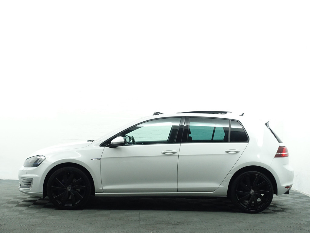 
Volkswagen Golf 1.4 TSI GTE+ Aut- Panodak, Camera, Stoelverwarming, Navi, Xenon Led vol									