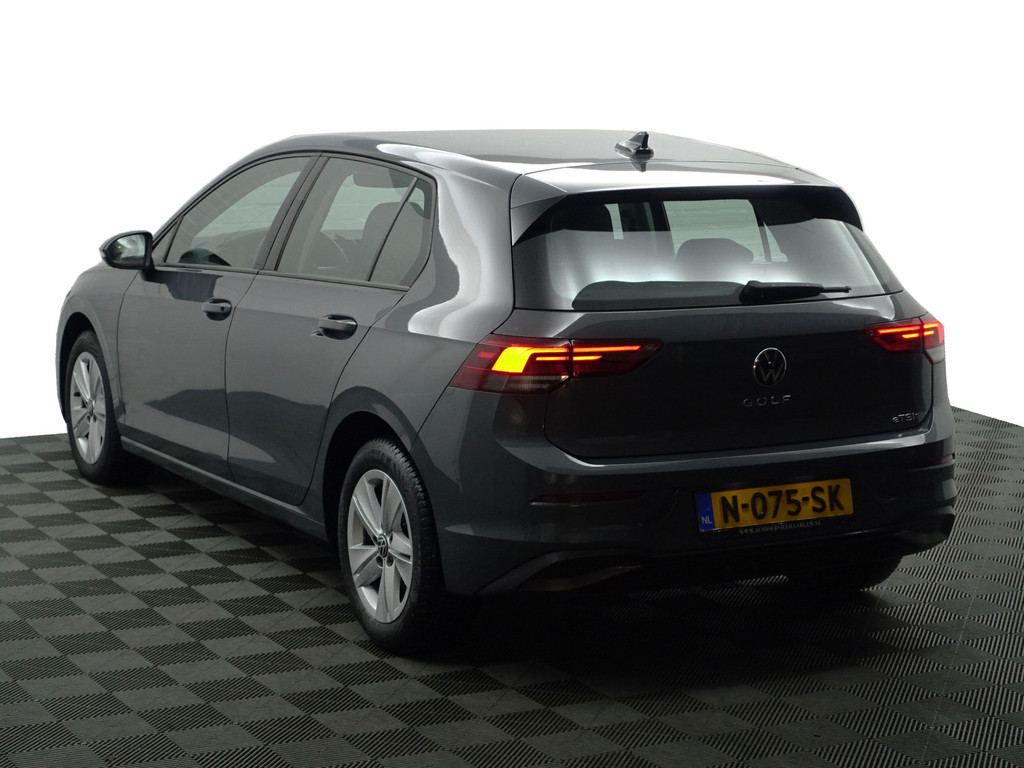 
Volkswagen Golf 1.0 eTSI Aut- Sfeerverlichting, Carplay, Park Assist, Ada Cruise, Xenon Led, Virtual Cockpit vol									