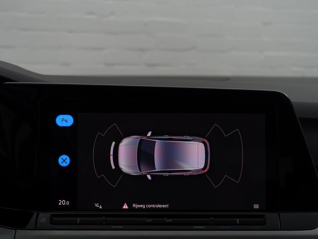 
Volkswagen Golf 1.0 eTSI Aut- Sfeerverlichting, Carplay, Park Assist, Ada Cruise, Xenon Led, Virtual Cockpit vol									