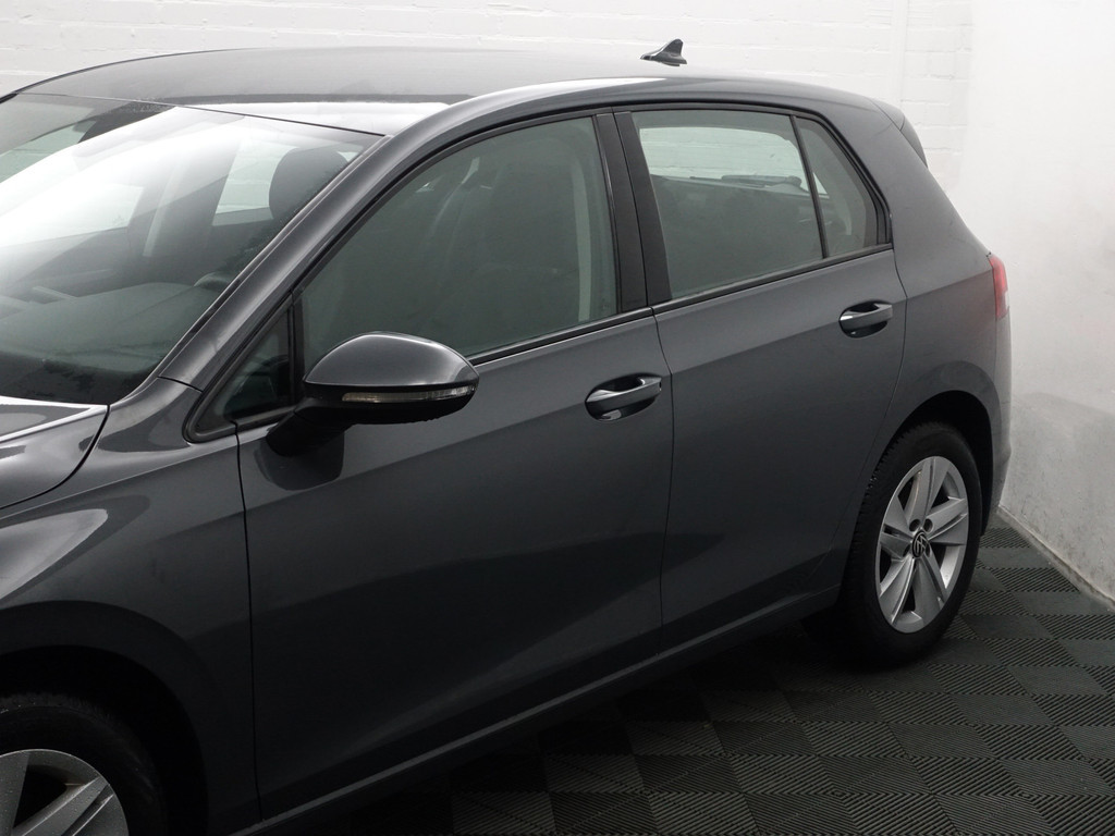 
Volkswagen Golf 1.0 eTSI Aut- Sfeerverlichting, Carplay, Park Assist, Ada Cruise, Xenon Led, Virtual Cockpit vol									