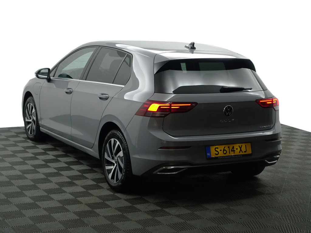 
Volkswagen Golf 1.4 eHybrid GTE 242pk Aut- Head Up, Carplay, Sfeerverlichting, Stoelmassage, Memory, Stuur/Stoelverwarming, Ada Cruise vol									