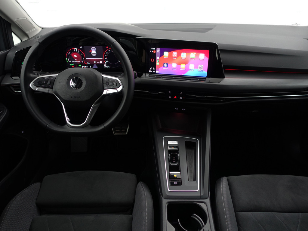 
Volkswagen Golf 1.4 eHybrid GTE 242pk Aut- Head Up, Carplay, Sfeerverlichting, Stoelmassage, Memory, Stuur/Stoelverwarming, Ada Cruise vol									