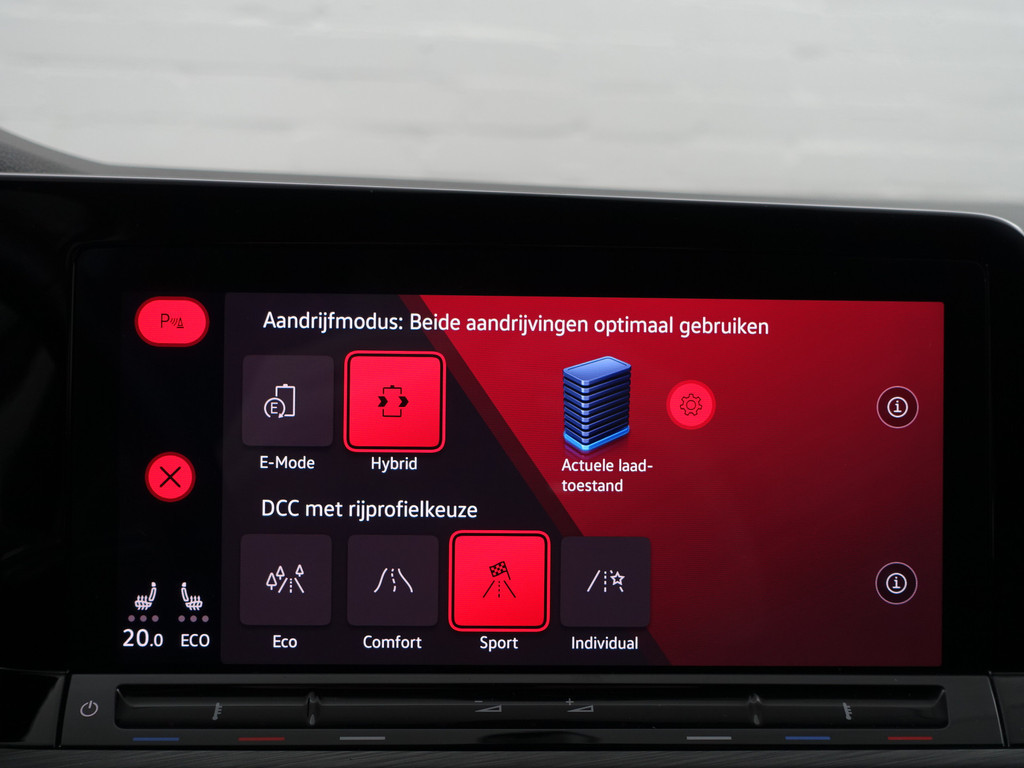 
Volkswagen Golf 1.4 eHybrid GTE 242pk Aut- Head Up, Carplay, Sfeerverlichting, Stoelmassage, Memory, Stuur/Stoelverwarming, Ada Cruise vol									