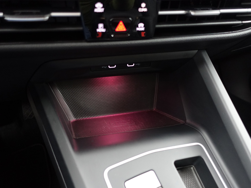 
Volkswagen Golf 1.4 eHybrid GTE 242pk Aut- Head Up, Carplay, Sfeerverlichting, Stoelmassage, Memory, Stuur/Stoelverwarming, Ada Cruise vol									