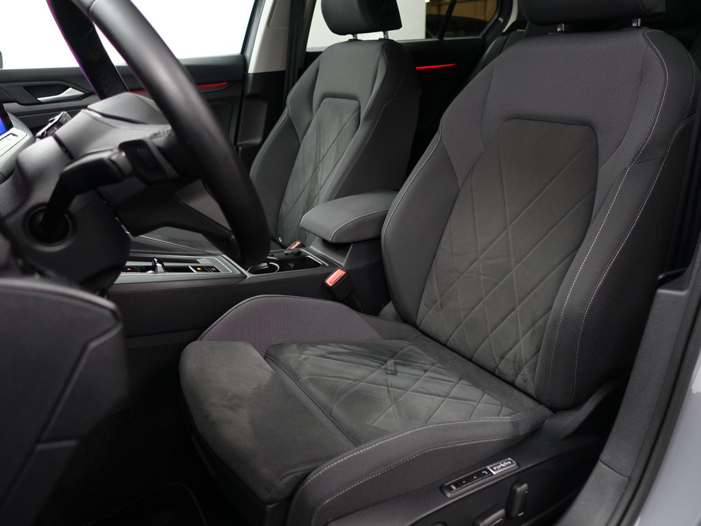 
Volkswagen Golf 1.4 eHybrid GTE 242pk Aut- Head Up, Carplay, Sfeerverlichting, Stoelmassage, Memory, Stuur/Stoelverwarming, Ada Cruise vol									