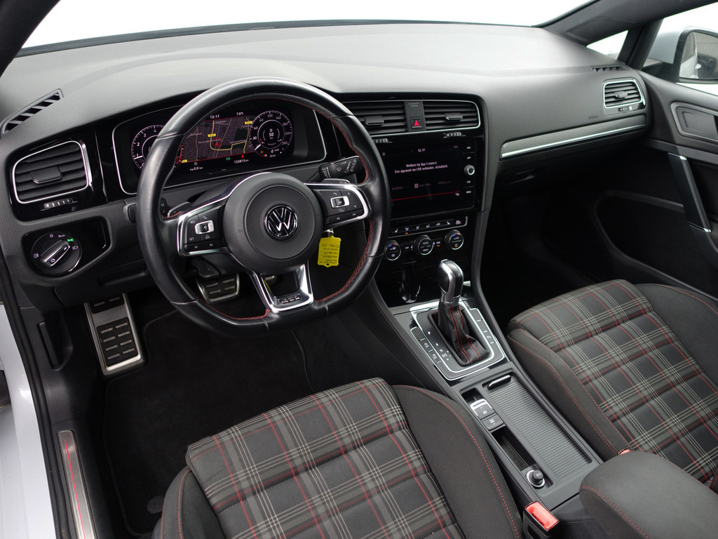 
Volkswagen Golf 2.0 TSI GTI Performance Aut- Virtual Cockpit, CarPlay, Xenon Led, Sfeerverlichting, Ada Cruise, Classic Interieur, Premium Kleur vol									