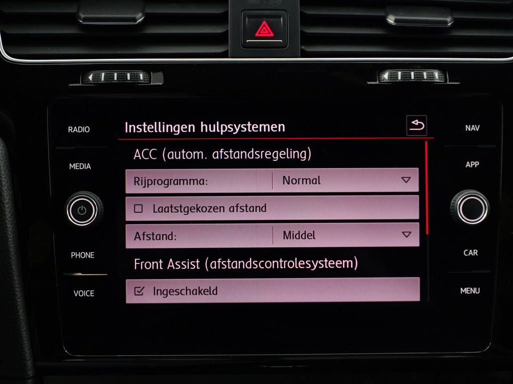 
Volkswagen Golf 2.0 TSI GTI Performance Aut- Virtual Cockpit, CarPlay, Xenon Led, Sfeerverlichting, Ada Cruise, Classic Interieur, Premium Kleur vol									