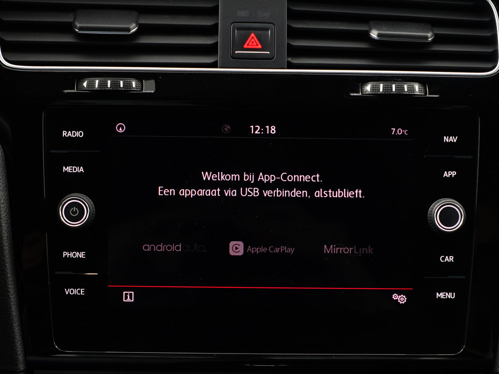 
Volkswagen Golf 2.0 TSI GTI Performance Aut- Virtual Cockpit, CarPlay, Xenon Led, Sfeerverlichting, Ada Cruise, Classic Interieur, Premium Kleur vol									