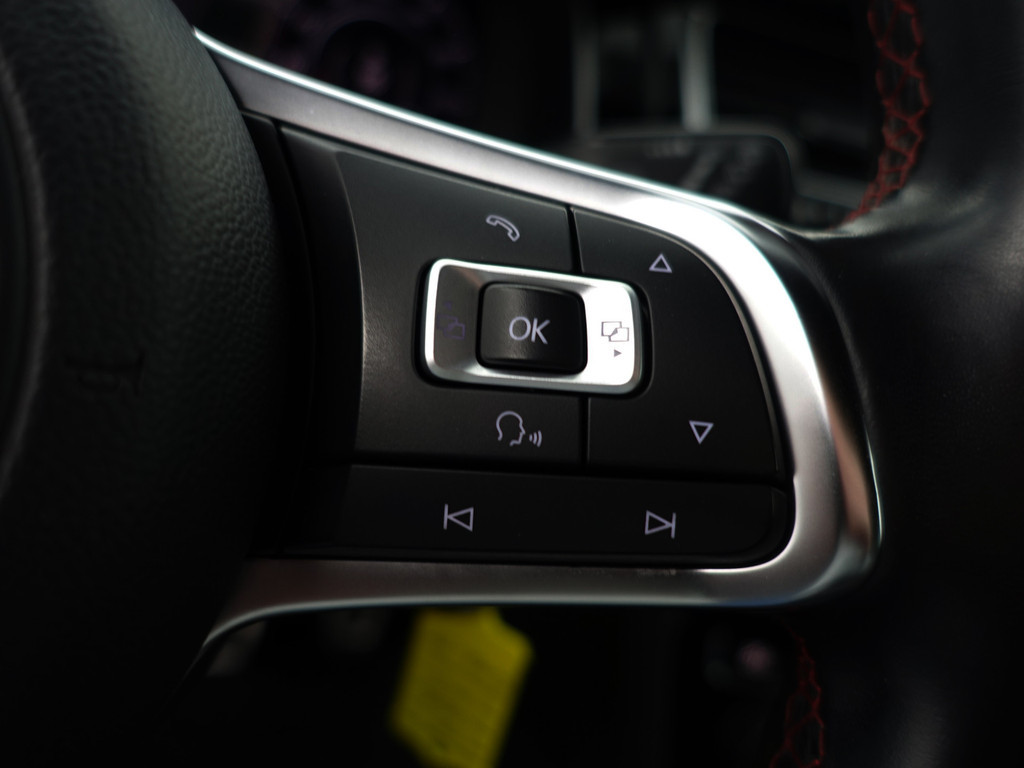 
Volkswagen Golf 2.0 TSI GTI Performance Aut- Virtual Cockpit, CarPlay, Xenon Led, Sfeerverlichting, Ada Cruise, Classic Interieur, Premium Kleur vol									