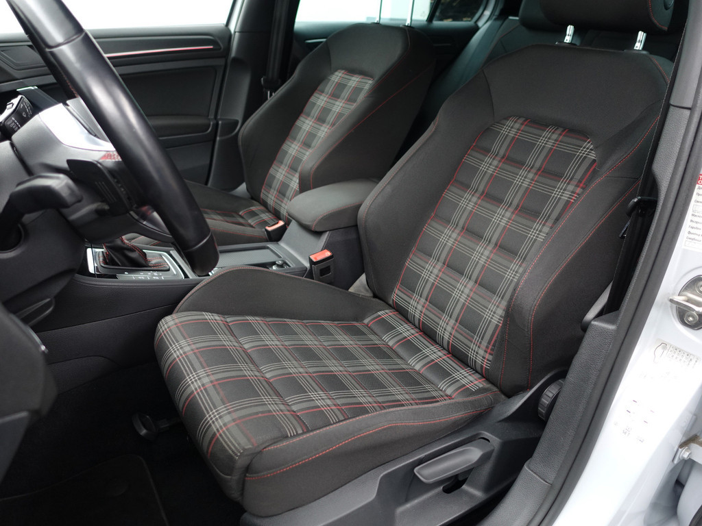 
Volkswagen Golf 2.0 TSI GTI Performance Aut- Virtual Cockpit, CarPlay, Xenon Led, Sfeerverlichting, Ada Cruise, Classic Interieur, Premium Kleur vol									