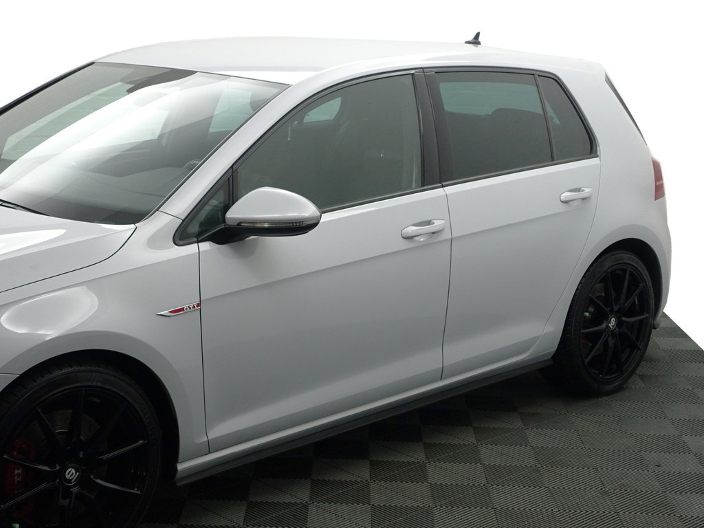 
Volkswagen Golf 2.0 TSI GTI Performance Aut- Virtual Cockpit, CarPlay, Xenon Led, Sfeerverlichting, Ada Cruise, Classic Interieur, Premium Kleur vol									