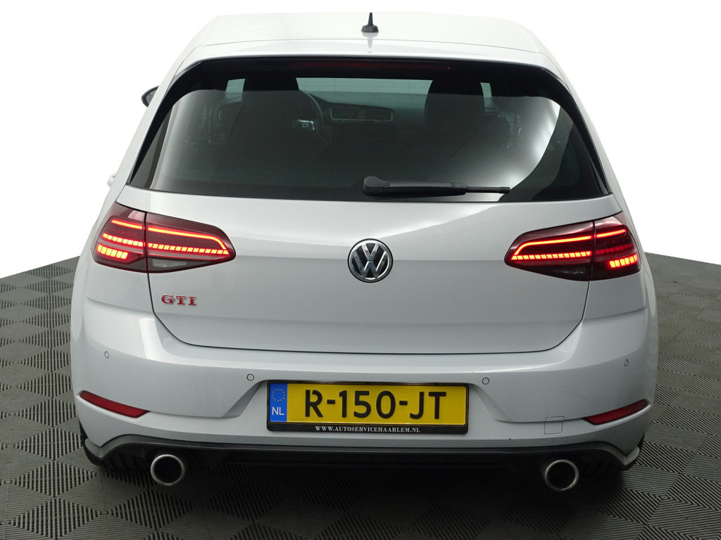 
Volkswagen Golf 2.0 TSI GTI Performance Aut- Virtual Cockpit, CarPlay, Xenon Led, Sfeerverlichting, Ada Cruise, Classic Interieur, Premium Kleur vol									