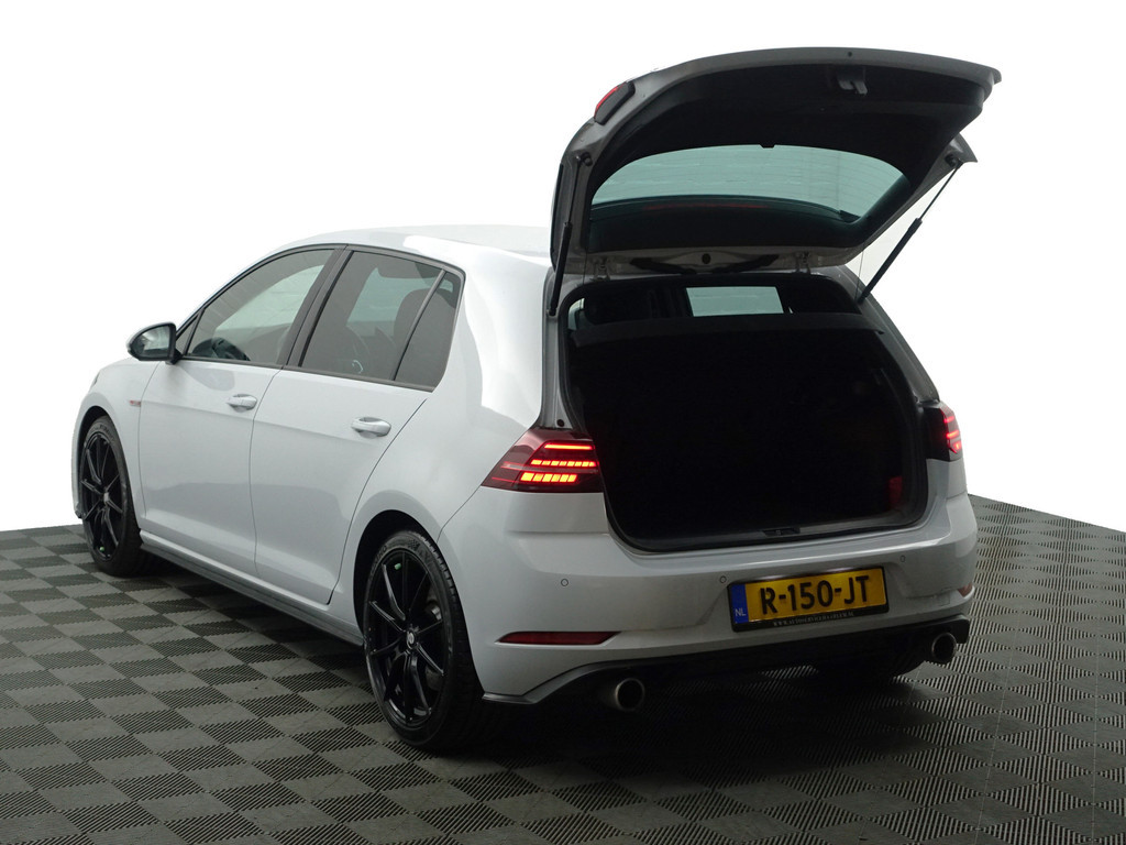 
Volkswagen Golf 2.0 TSI GTI Performance Aut- Virtual Cockpit, CarPlay, Xenon Led, Sfeerverlichting, Ada Cruise, Classic Interieur, Premium Kleur vol									