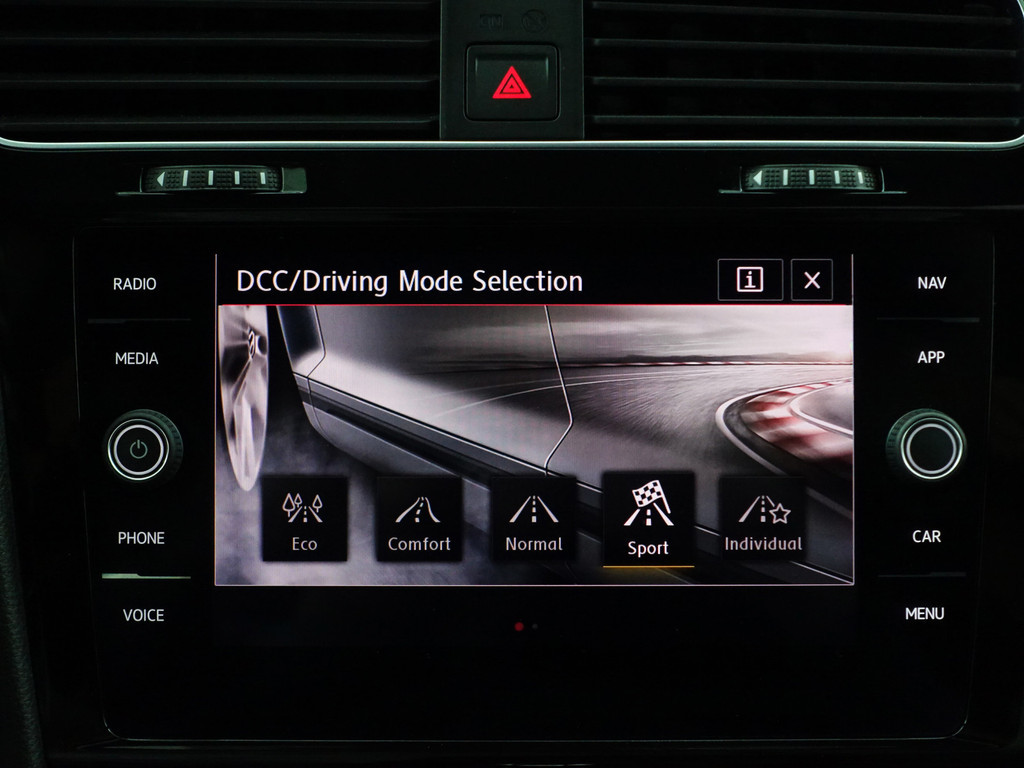 
Volkswagen Golf 2.0 TSI GTI TCR Aut- Panoramadak, Xenon Led Matrix, Dynamic Select, Keyless, Sfeerverlichting, Ada Cruise vol									