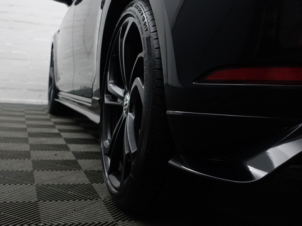 
Volkswagen Golf 2.0 TSI GTI TCR Aut- Panoramadak, Xenon Led Matrix, Dynamic Select, Keyless, Sfeerverlichting, Ada Cruise vol									