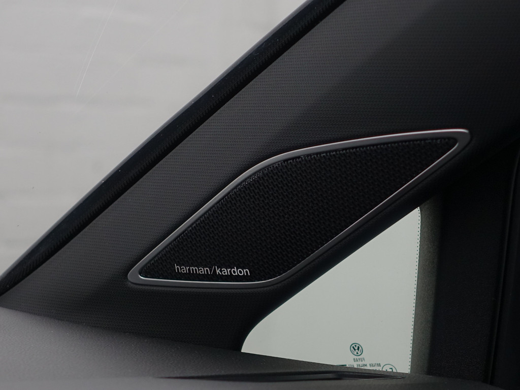 
Volkswagen Golf 2.0 TSI GTI Oettinger Aut- Panoramadak, Harman Kardon, Sfeerverlichting, Head Up, Stuur/Stoelverwarming, Xenon Led Matrix vol									