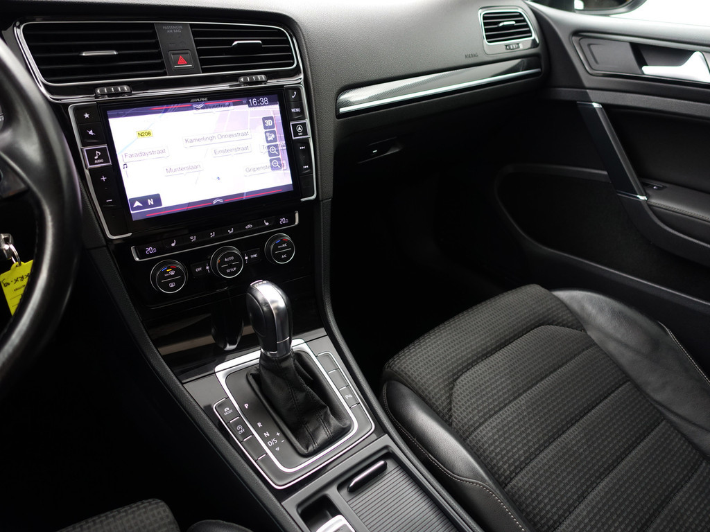 
								Volkswagen Golf 1.4 TSI Highline+ Aut- Panoramadak, Ergo Active, Xenon Led, Camera, Stoelverwarming, Dynamic Select vol									