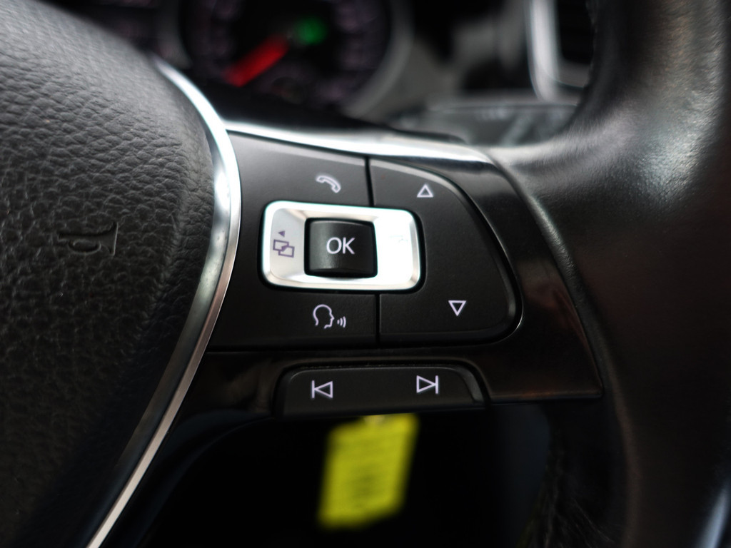 
								Volkswagen Golf 1.4 TSI Highline+ Aut- Panoramadak, Ergo Active, Xenon Led, Camera, Stoelverwarming, Dynamic Select vol									