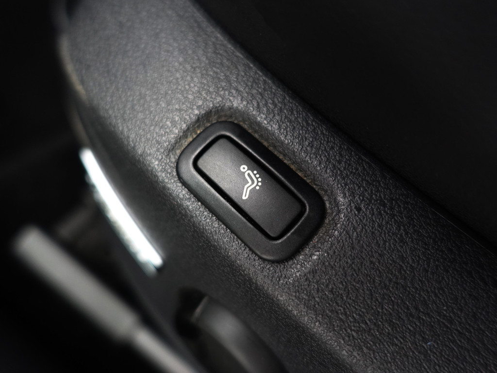 
								Volkswagen Golf 1.4 TSI Highline+ Aut- Panoramadak, Ergo Active, Xenon Led, Camera, Stoelverwarming, Dynamic Select vol									