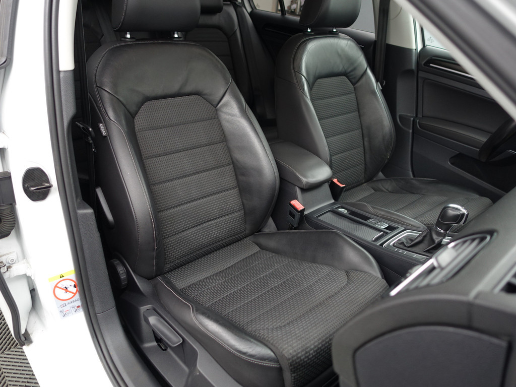 
								Volkswagen Golf 1.4 TSI Highline+ Aut- Panoramadak, Ergo Active, Xenon Led, Camera, Stoelverwarming, Dynamic Select vol									
