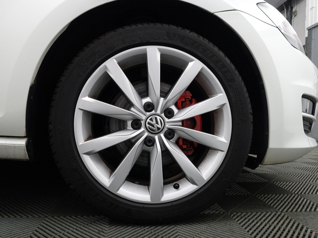 
								Volkswagen Golf 1.4 TSI Highline+ Aut- Panoramadak, Ergo Active, Xenon Led, Camera, Stoelverwarming, Dynamic Select vol									