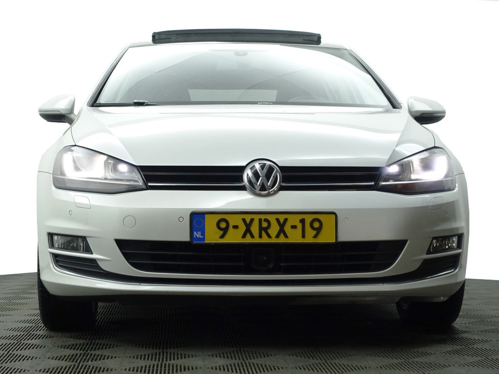 
								Volkswagen Golf 1.4 TSI Highline+ Aut- Panoramadak, Ergo Active, Xenon Led, Camera, Stoelverwarming, Dynamic Select vol									