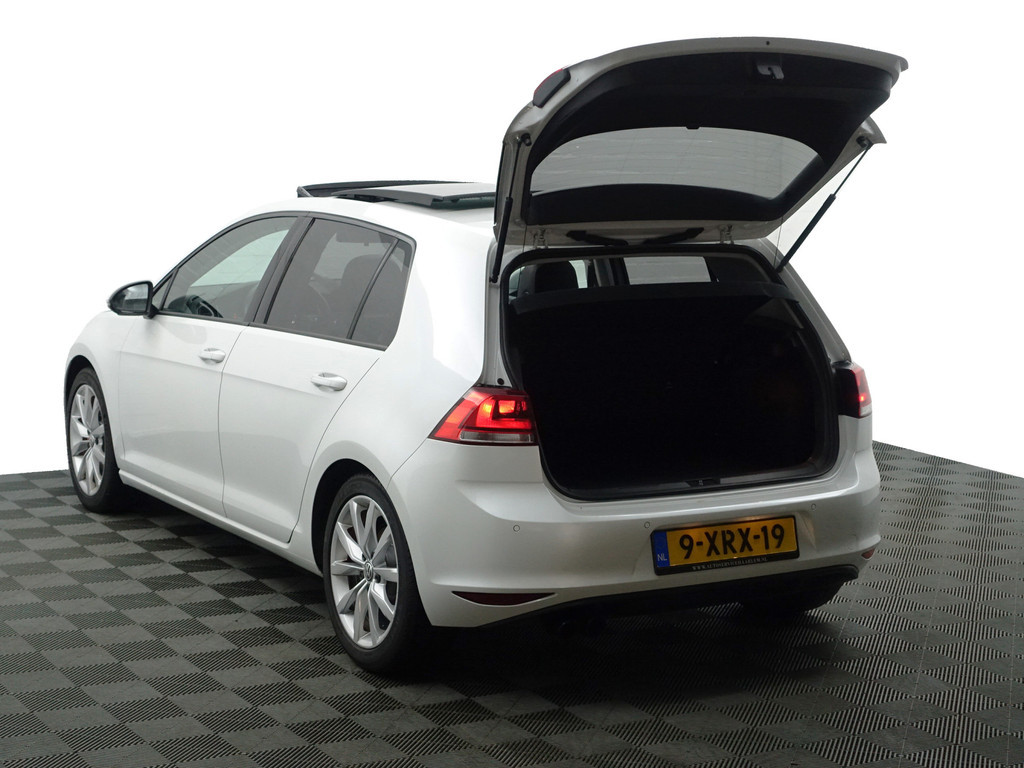 
								Volkswagen Golf 1.4 TSI Highline+ Aut- Panoramadak, Ergo Active, Xenon Led, Camera, Stoelverwarming, Dynamic Select vol									