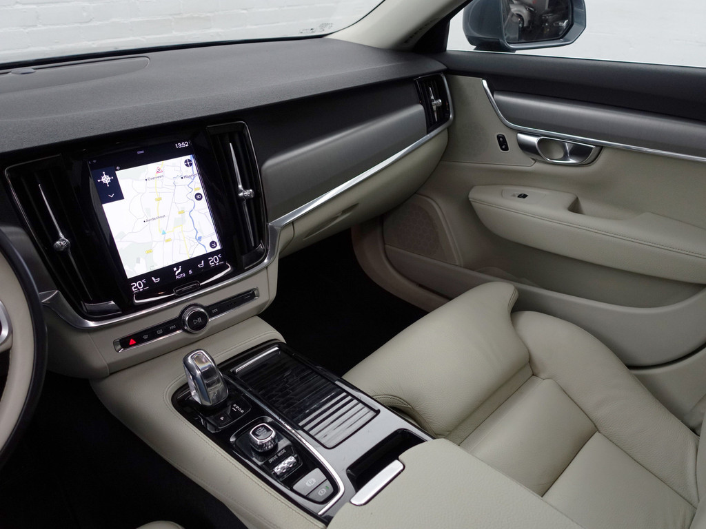 
Volvo V90 2.0 T8 AWD Inscription Aut- Panodak, Xenon led, Stuur/Stoelverwarming, Elek Trekhaak, Lane Assist, Blis, Dynamic Select vol									