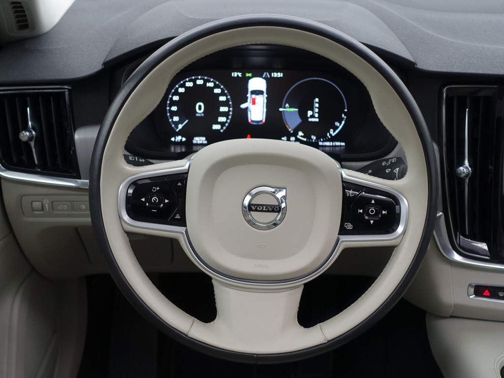 
Volvo V90 2.0 T8 AWD Inscription Aut- Panodak, Xenon led, Stuur/Stoelverwarming, Elek Trekhaak, Lane Assist, Blis, Dynamic Select vol									