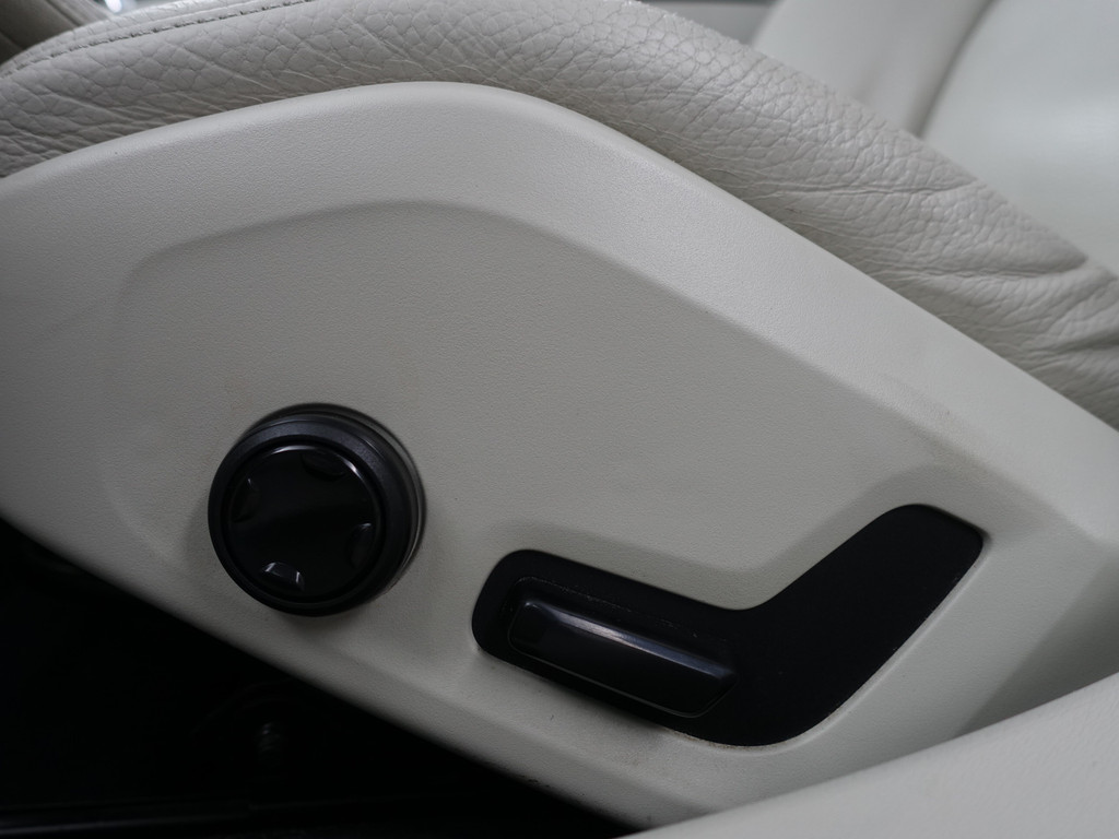 
Volvo V90 2.0 T8 AWD Inscription Aut- Panodak, Xenon led, Stuur/Stoelverwarming, Elek Trekhaak, Lane Assist, Blis, Dynamic Select vol									