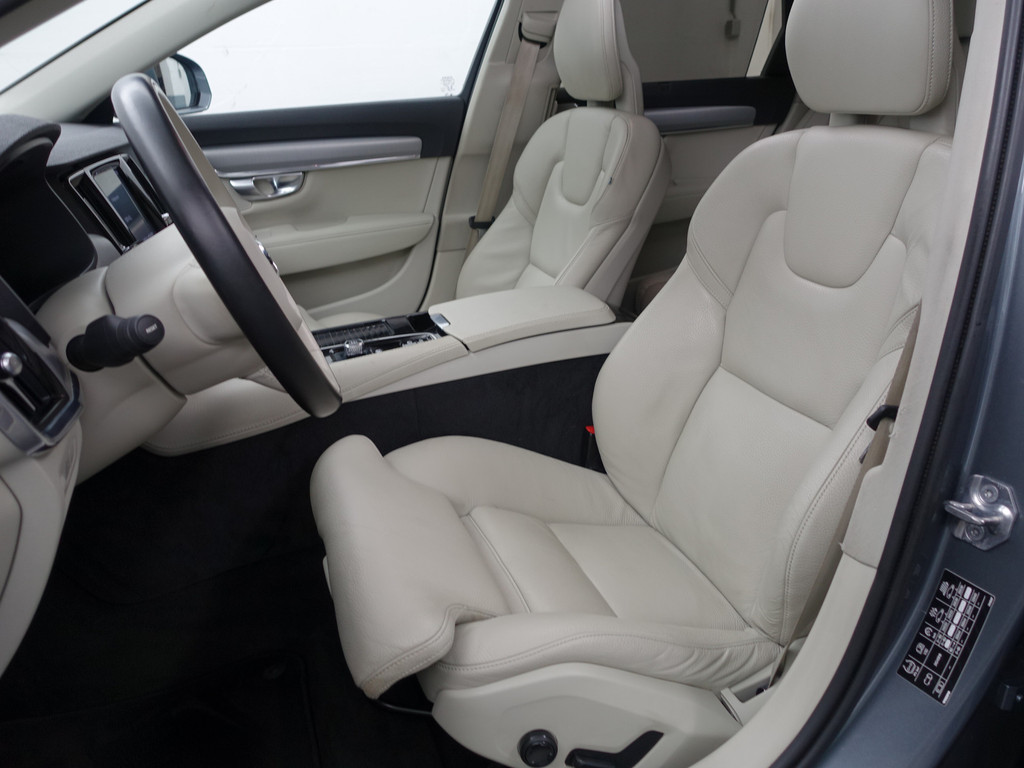 
Volvo V90 2.0 T8 AWD Inscription Aut- Panodak, Xenon led, Stuur/Stoelverwarming, Elek Trekhaak, Lane Assist, Blis, Dynamic Select vol									