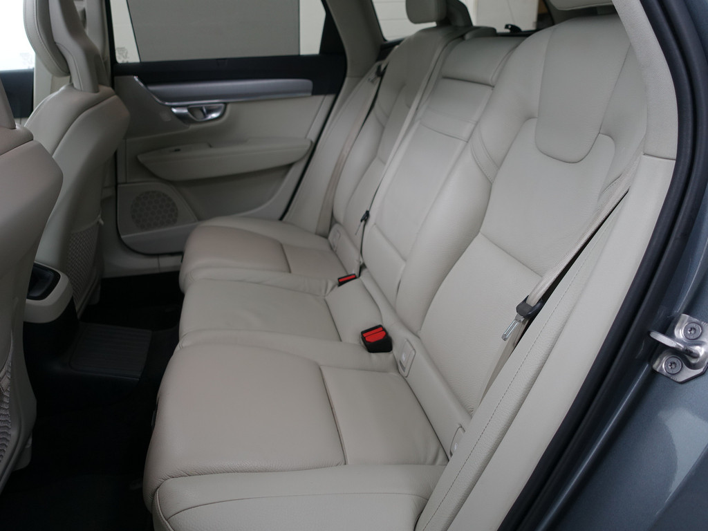 
Volvo V90 2.0 T8 AWD Inscription Aut- Panodak, Xenon led, Stuur/Stoelverwarming, Elek Trekhaak, Lane Assist, Blis, Dynamic Select vol									