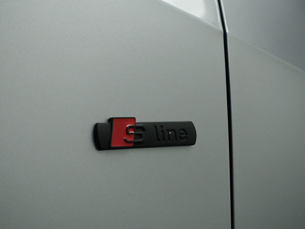 
								Audi Q2 35 TFSI S Competition Aut- Two Tone, Xenon Led, Park Assist, Stoelverwarming, Navi, Clima, Cruise vol									