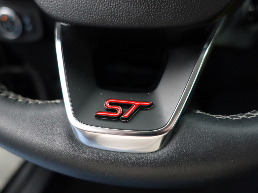 
Ford Fiesta 1.0 EcoBoost Hybrid ST Titanium- Carplay, Park Assist, Led, Sfeerverlichting, Dynamic Select, Lane Assist vol									