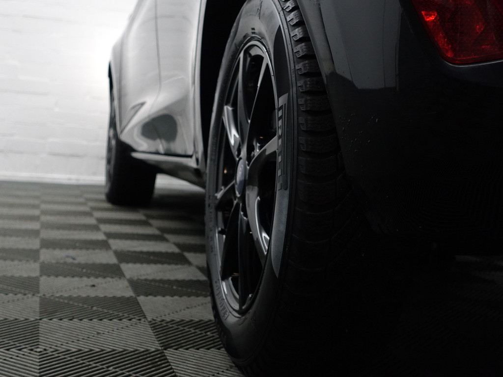 
Ford Fiesta 1.0 EcoBoost Hybrid ST Titanium- Carplay, Park Assist, Led, Sfeerverlichting, Dynamic Select, Lane Assist vol									