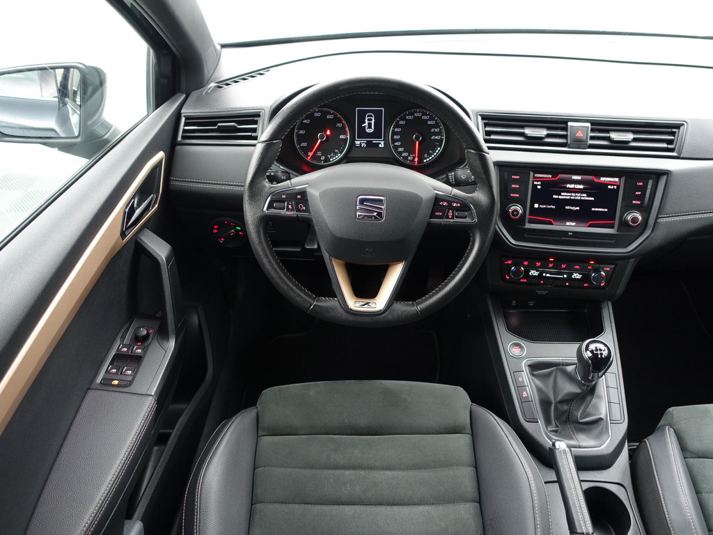 
Seat Ibiza 1.0 TSI Excellence Alcantara Interieur, CarPlay, Sfeerverlichting, Front Assist, Keyless, Stoelverwarming vol									