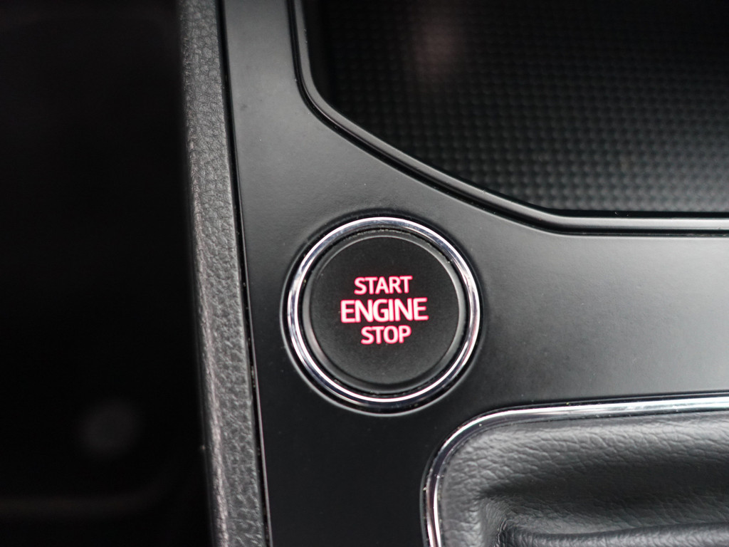 
Seat Ibiza 1.0 TSI Excellence Alcantara Interieur, CarPlay, Sfeerverlichting, Front Assist, Keyless, Stoelverwarming vol									