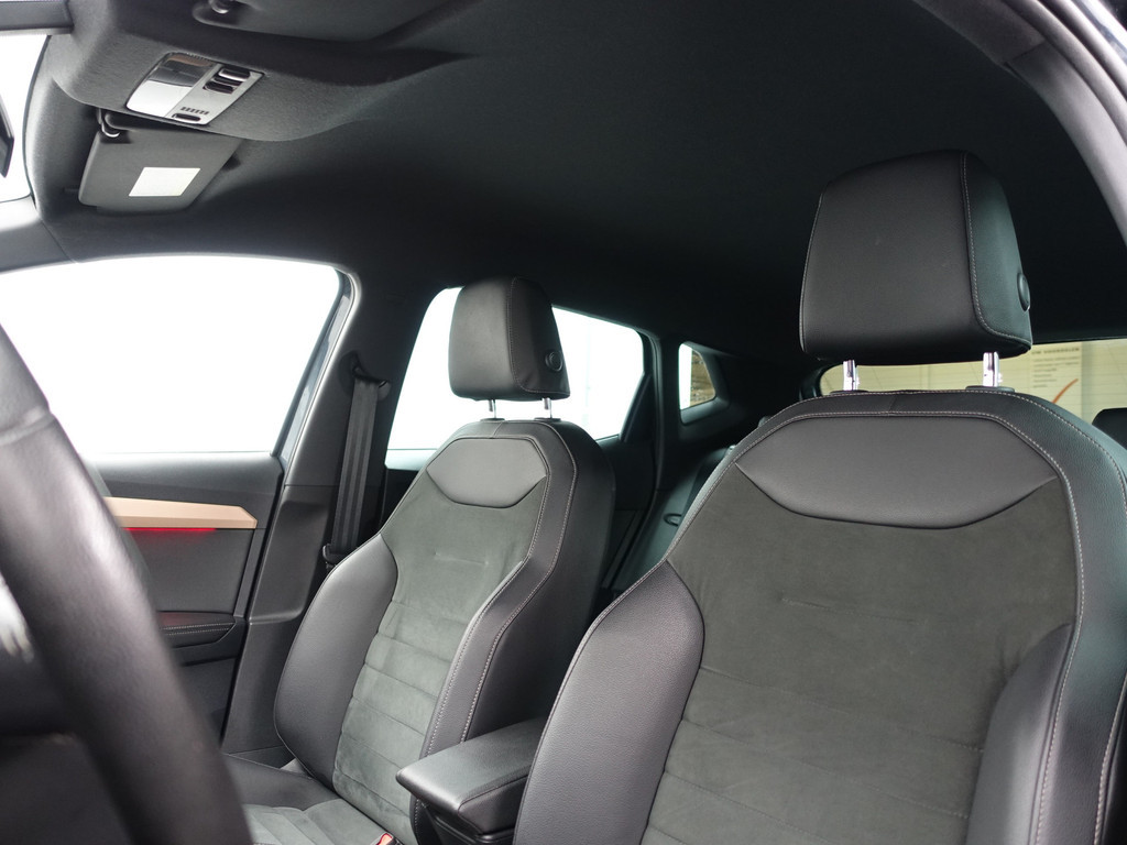 
Seat Ibiza 1.0 TSI Excellence Alcantara Interieur, CarPlay, Sfeerverlichting, Front Assist, Keyless, Stoelverwarming vol									