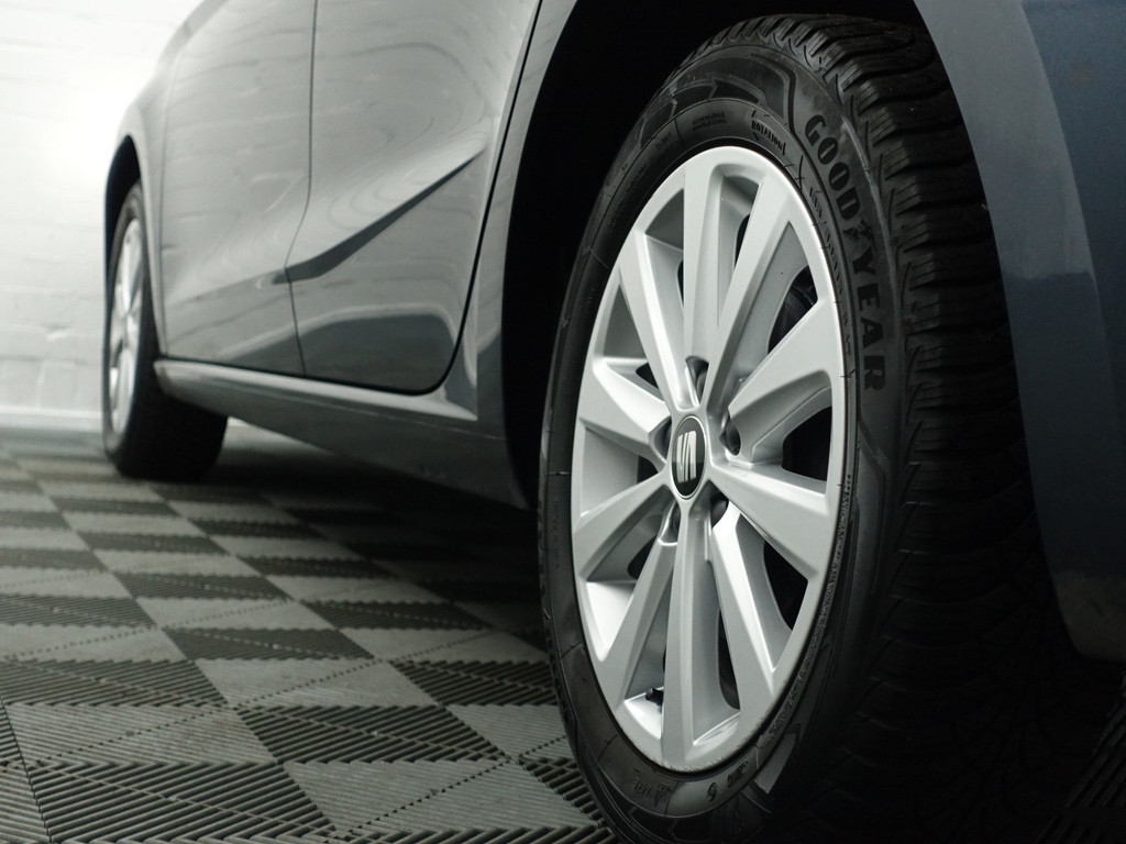 
Seat Ibiza 1.0 TSI Excellence Alcantara Interieur, CarPlay, Sfeerverlichting, Front Assist, Keyless, Stoelverwarming vol									