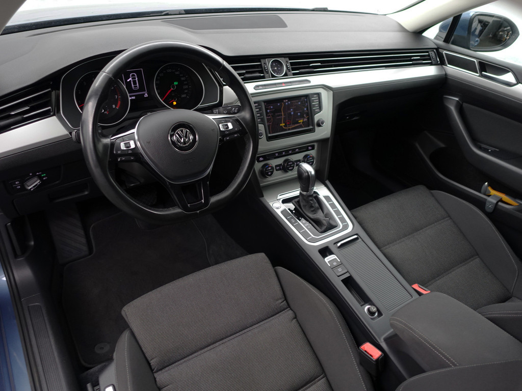 
								Volkswagen Passat 1.4 TSI Highline Aut- Xenon Led, Keyless, Ergo Comfort, Front Assist, Park Assist, Navi vol									