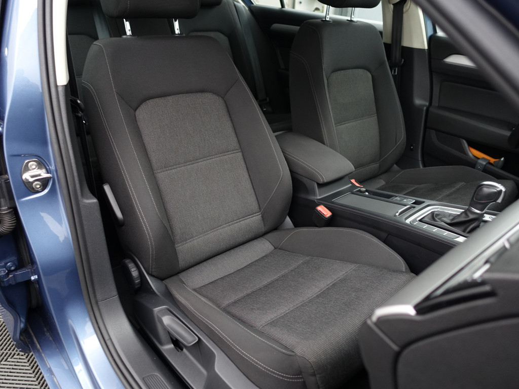 
								Volkswagen Passat 1.4 TSI Highline Aut- Xenon Led, Keyless, Ergo Comfort, Front Assist, Park Assist, Navi vol									