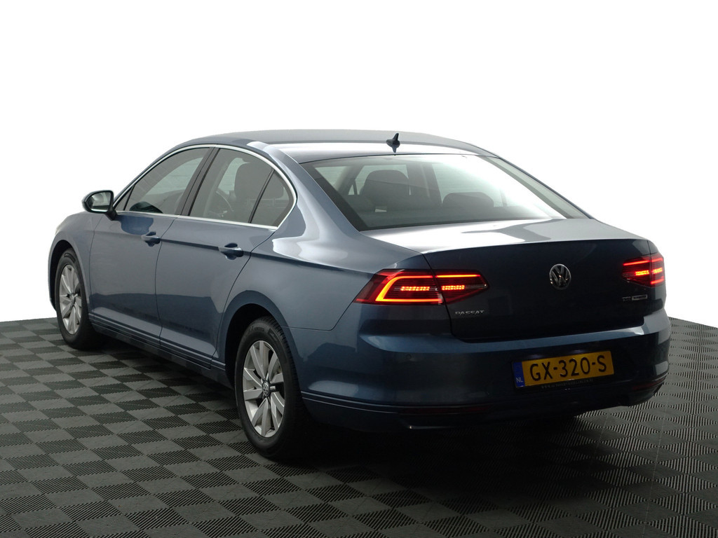 
								Volkswagen Passat 1.4 TSI Highline Aut- Xenon Led, Keyless, Ergo Comfort, Front Assist, Park Assist, Navi vol									