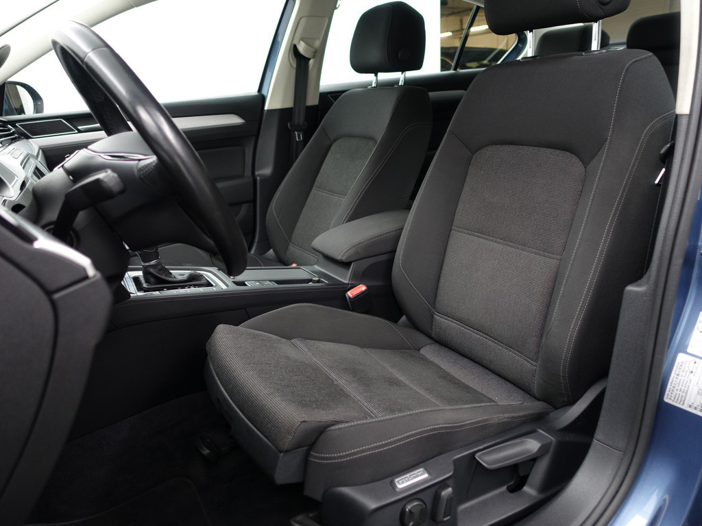 
								Volkswagen Passat 1.4 TSI Highline Aut- Xenon Led, Keyless, Ergo Comfort, Front Assist, Park Assist, Navi vol									