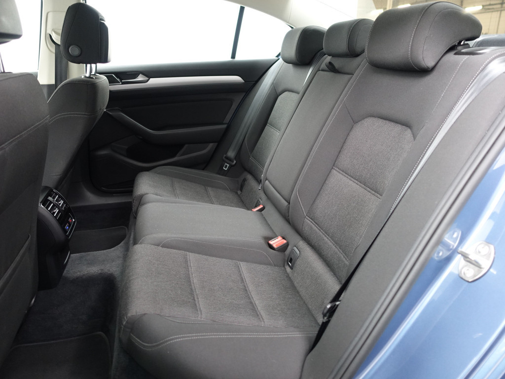 
								Volkswagen Passat 1.4 TSI Highline Aut- Xenon Led, Keyless, Ergo Comfort, Front Assist, Park Assist, Navi vol									