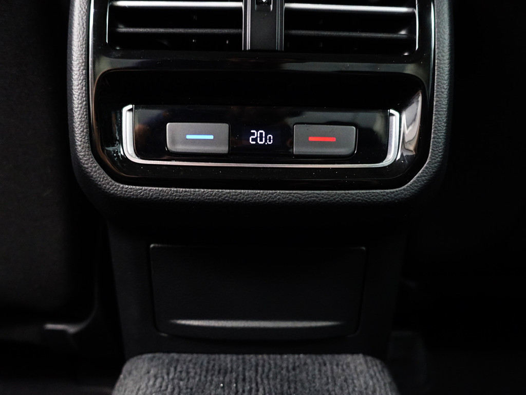 
								Volkswagen Passat 1.4 TSI Highline Aut- Xenon Led, Keyless, Ergo Comfort, Front Assist, Park Assist, Navi vol									