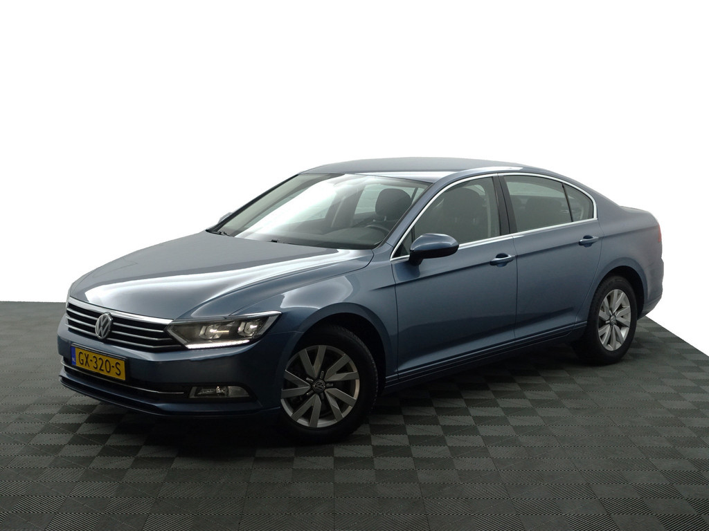 
								Volkswagen Passat 1.4 TSI Highline Aut- Xenon Led, Keyless, Ergo Comfort, Front Assist, Park Assist, Navi vol									